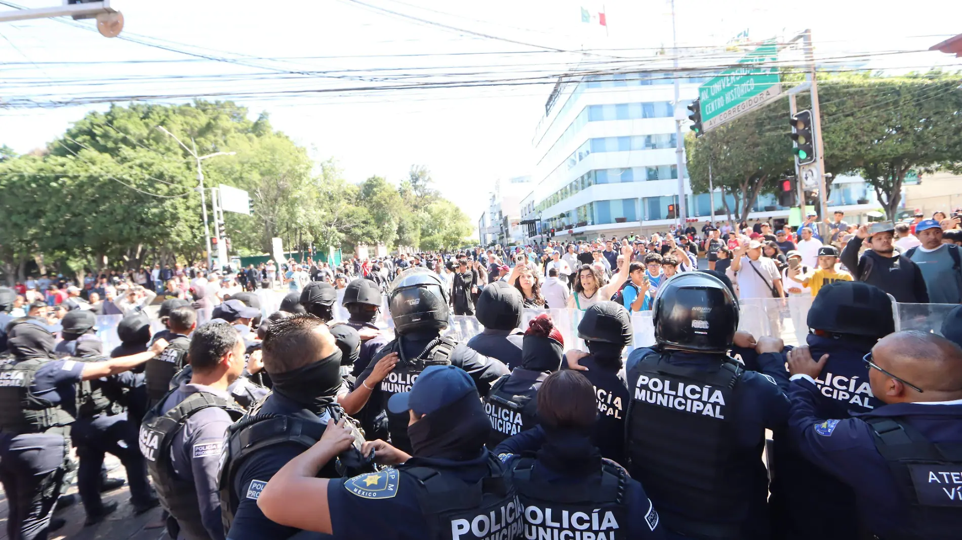 Manif Artesanos 1